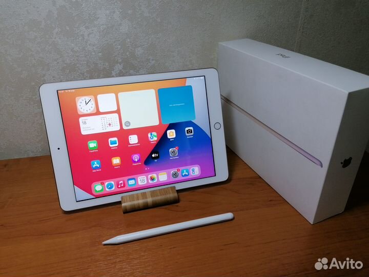 iPad 5 Wi-Fi 128 Гб + Pencil + полный комплект