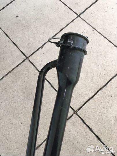 Заливная горловина бензобака Mazda 3 BK