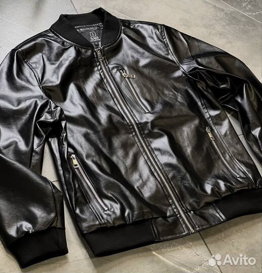 Куртка кожанная