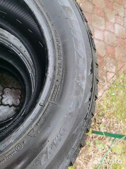 Bridgestone Blizzak DM-V2 285/60 R18 116R
