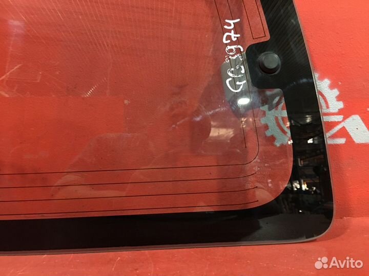 Форточка в кузов задняя левая Mitsubishi Pajero