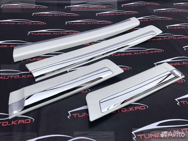 Молдинги дверей Toyota Land Cruiser 200
