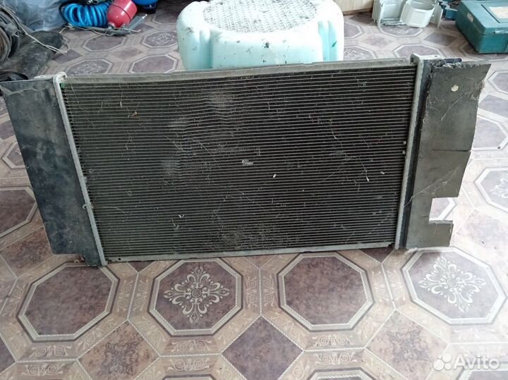 Радиатор на Toyota corolla 1.4, 2008г