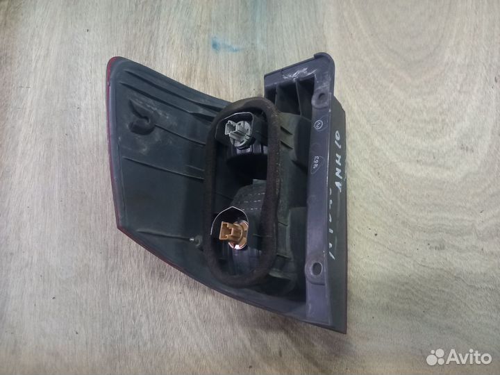 1340 Стоп-сигнал задний прав. Toyota Alphard ANH10