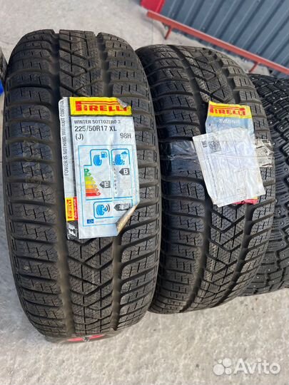 Pirelli Winter Sottozero 3 225/50 R17