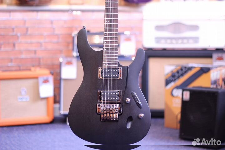 Электрогитара Ibanez S520 Weathered Black