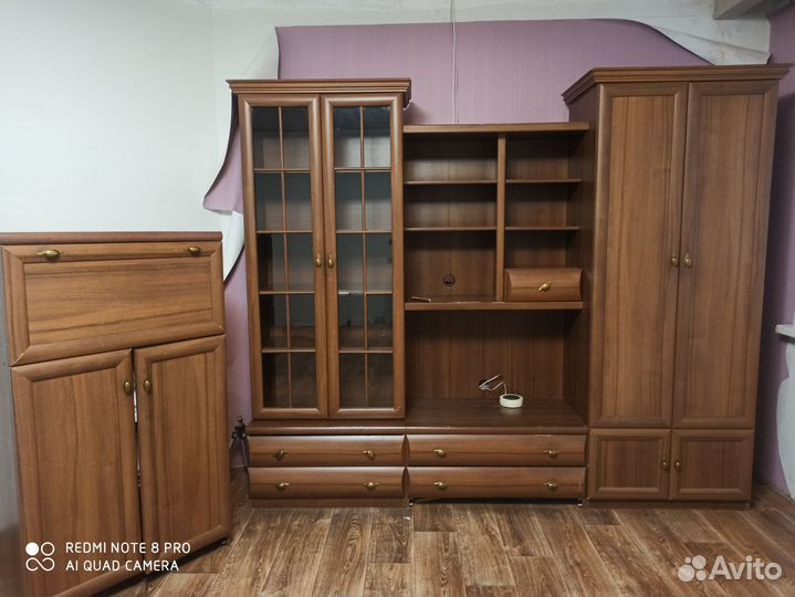 Стенка в гостиную бу