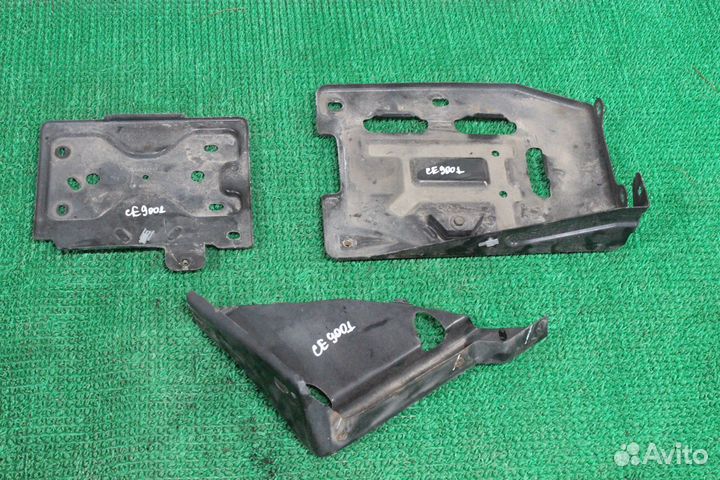 Крепление под аккумулятор Cadillac Escalade GMT900