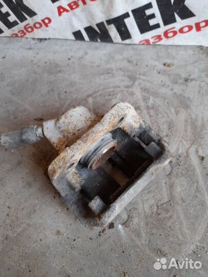 Суппорт передний левый Renault Symbol 2007