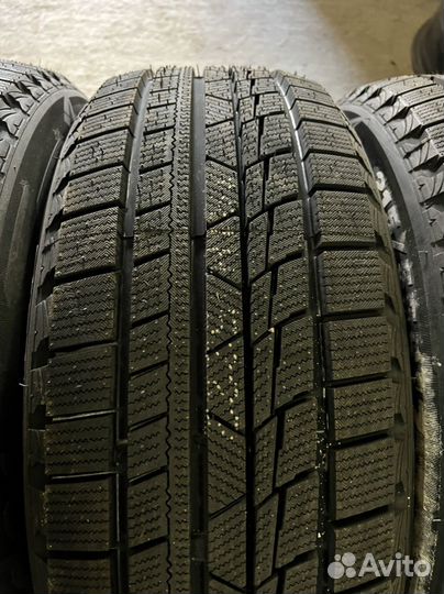 Tourador Winter Pro TSU2 215/55 R17