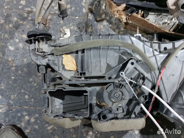 Корпус печки в сборе на Dodge Neon 2