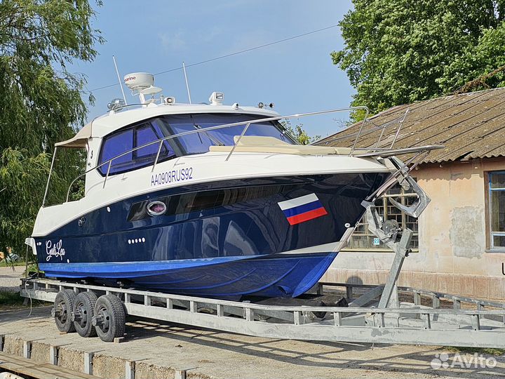 Катер Beneteau Antares 8.80 2013