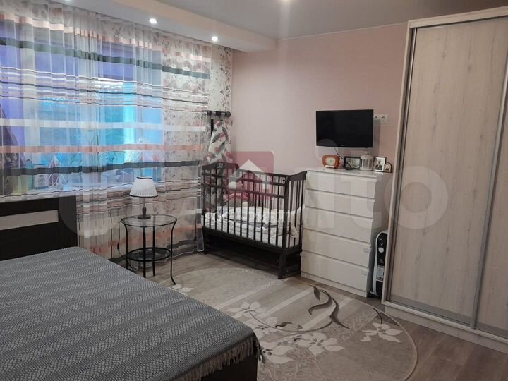 2-к. квартира, 54 м², 3/10 эт.