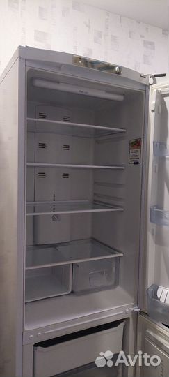 Холодильник бу indesit