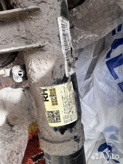 Стойка в сборе передняя правая KIA stinger 3.3