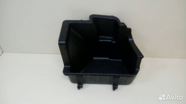 Ящик инструментов LADA Vesta 2015