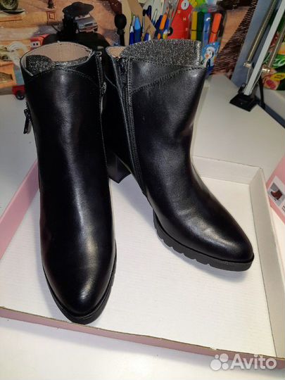 Новые ботинки женские 39р. из натуральной кожи