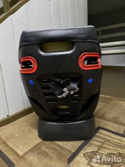 Автомобильное кресло