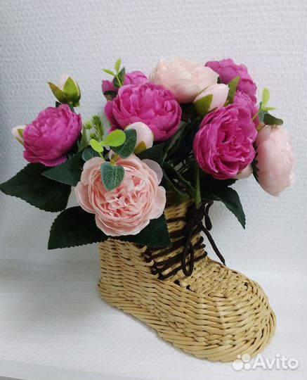 Башмак-кашпо плетеный