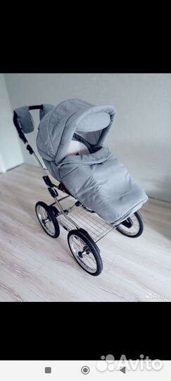 Прогулочная коляска с надувными колесами