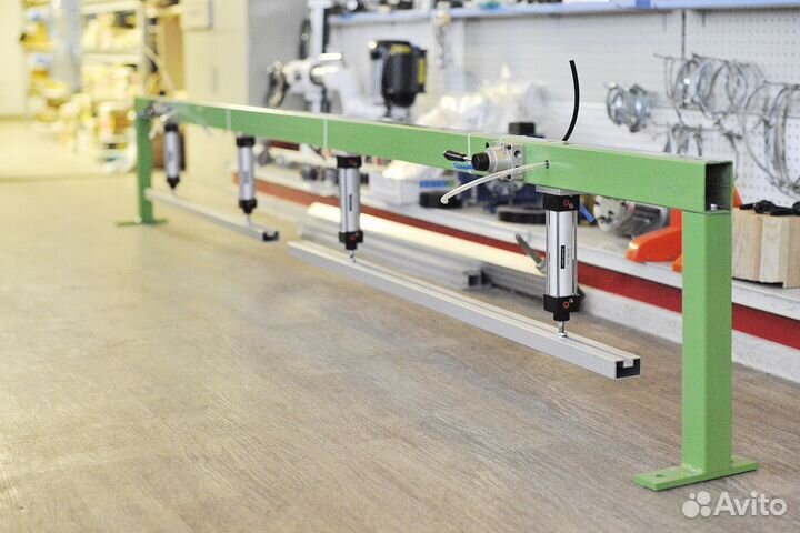 Прижимная балка для форматно-раскроечного станка