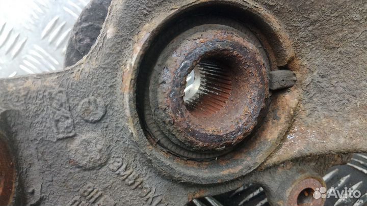 Ступица передняя левая ford focus 2 2009