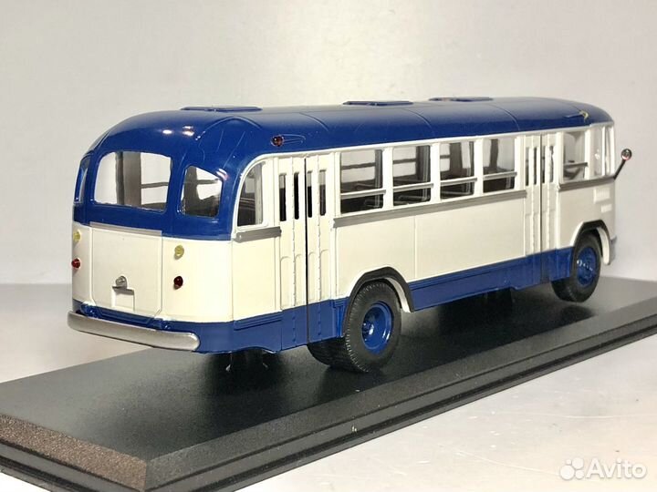 Модель автобуса СССР Лиаз 158Б Класик бас 1:43