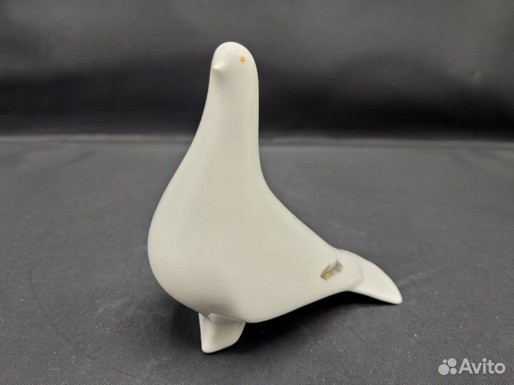 Статуэтка Голубь 10*9 см фарфор Южноуральский фз