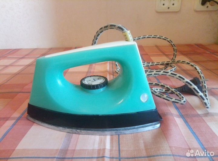 Утюг« завод исеть» СССР