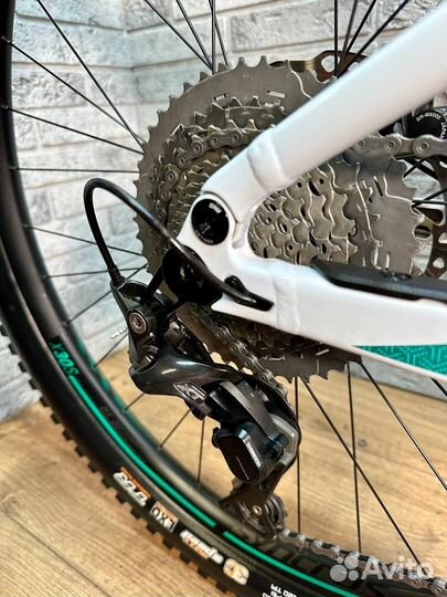 Scott E-Spark 710 27.5 Plus/Рама M (2020) - FOX