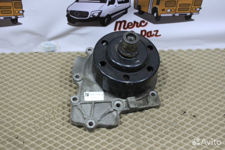 Помпа Mercedes Sprinter OM 651