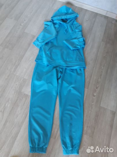 Костюм спортивный