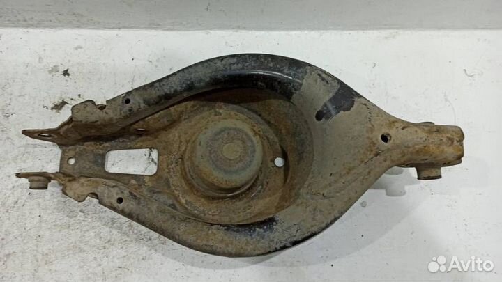 Рычаг задний поперечный правый