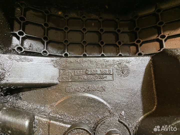 Крышка клапанная правая BMW X5 E70 11127522160