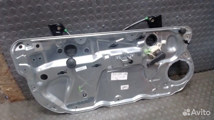 Стеклоподъемник механический Volkswagen Polo, 2005