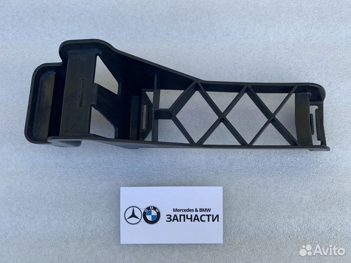 Распорка переднего бампера Mercedes S 6.3 AMG W222