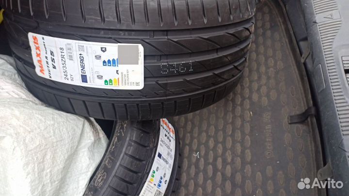 Maxxis Victra Sport VS5 235/40 R18 95Y