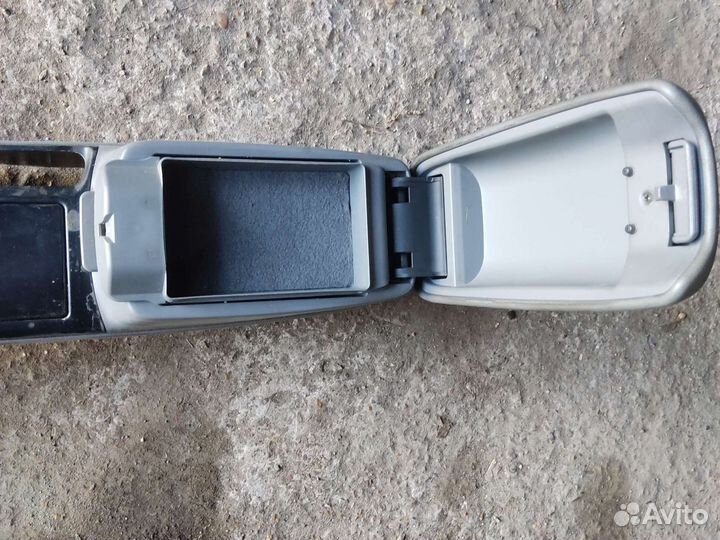 Центральная консоль Mazda 6 GG правый руль