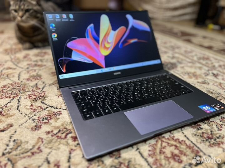 Мощный Ультрабук Honar Ryzen 5-3500u/8гб/Vega8