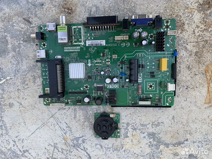 Плата на телевизор Thomson T24RTE1020