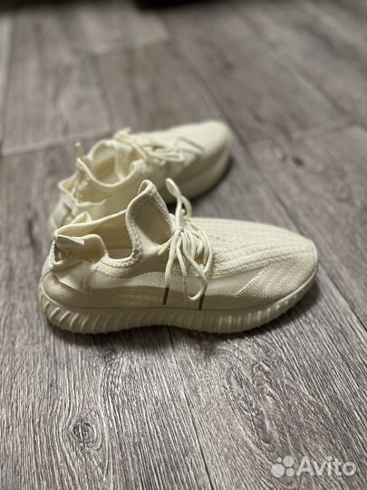 Кроссовки женские Изики 38 размер