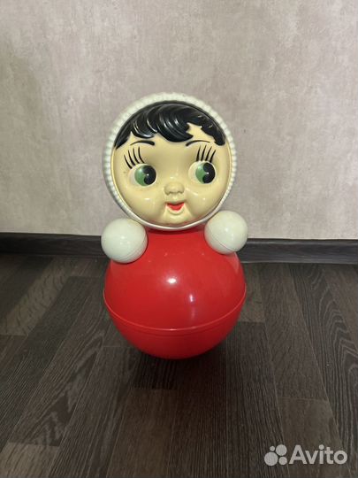 Неваляшка большая