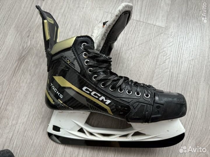 Коньки ccm as v pro 9.5