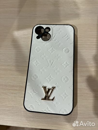 Чехолы на iPhone13