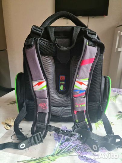 Рюкзак школьный Hummingbird