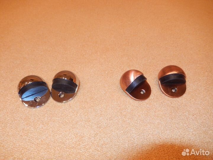 Держатель для двери новый