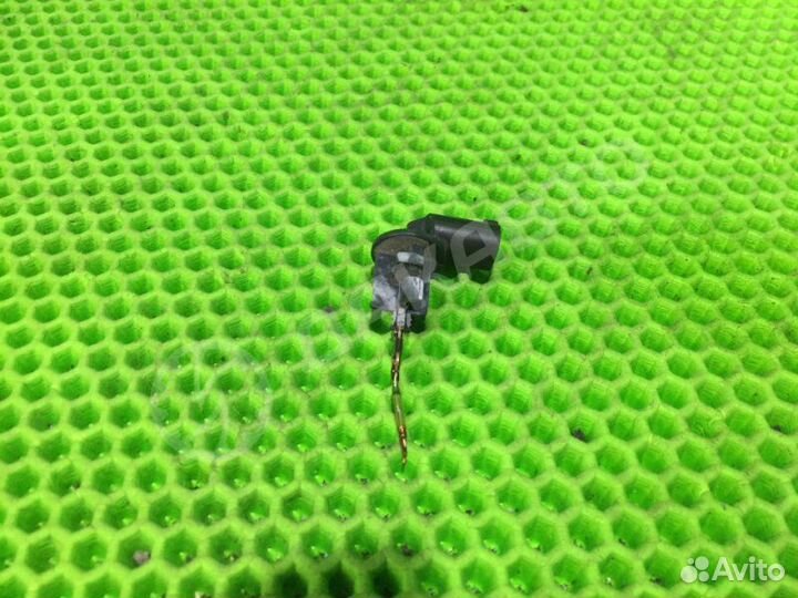 Датчик уровня омывателя лобового стекла