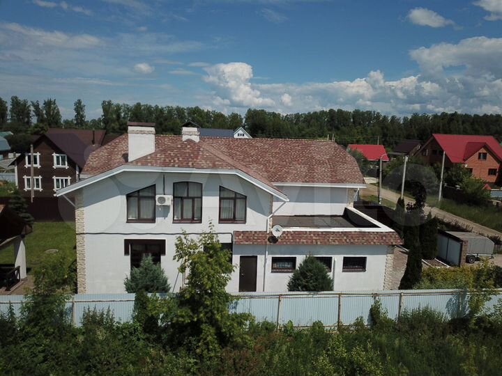 Дом 330 м² на участке 9 сот.