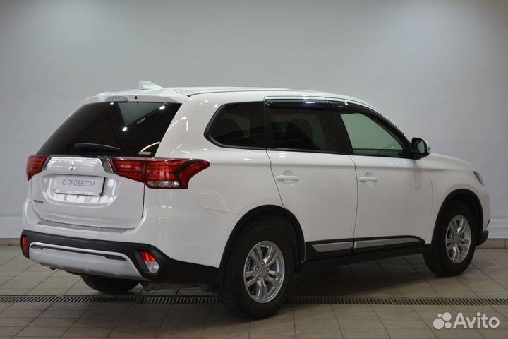 Mitsubishi Outlander, 2021