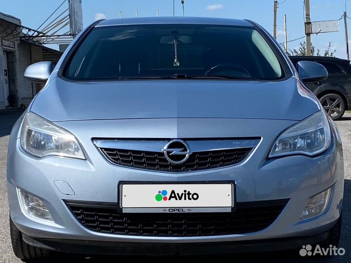 Opel Astra 1.4 МТ, 2011, 85 000 км